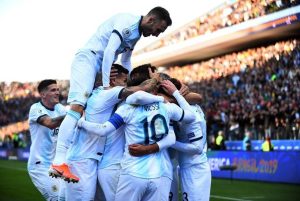 تیم های ملی آرژانتین و اروگوئه بیش از 2 هزار کیلو گوشت با خود به جام جهانی قطر برده‌اند.2