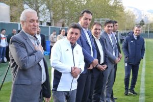 امیر قلعه نویی سرمربی تیم ملی فوتبال ایران مهمان ویژه دربی