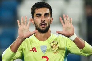 لبخند مهاجم بارسلونا کنار ستاره‌های رئال؛ راز شادی فران تورس2